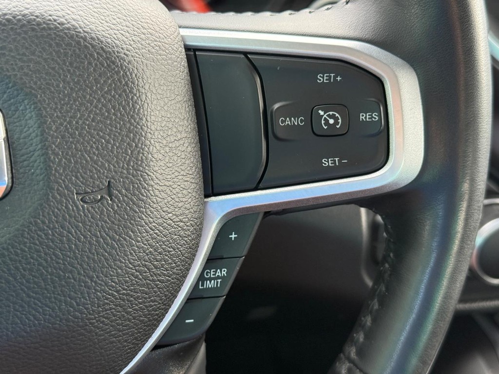 Ram 1500 Vehicle Full-screen Gallery Image 16