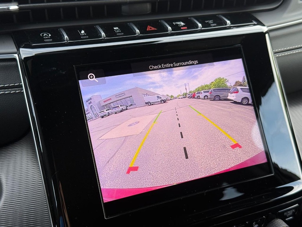 Jeep Grand Cherokee Vehicle Full-screen Gallery Image 19