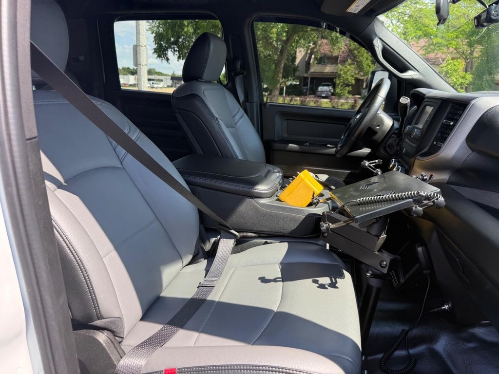 Ram 5500 Chassis Cab Vehicle Full-screen Gallery Image 05