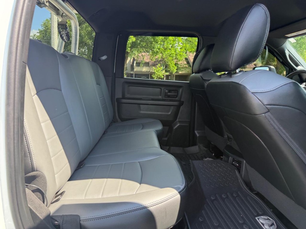 Ram 5500 Chassis Cab Vehicle Full-screen Gallery Image 07