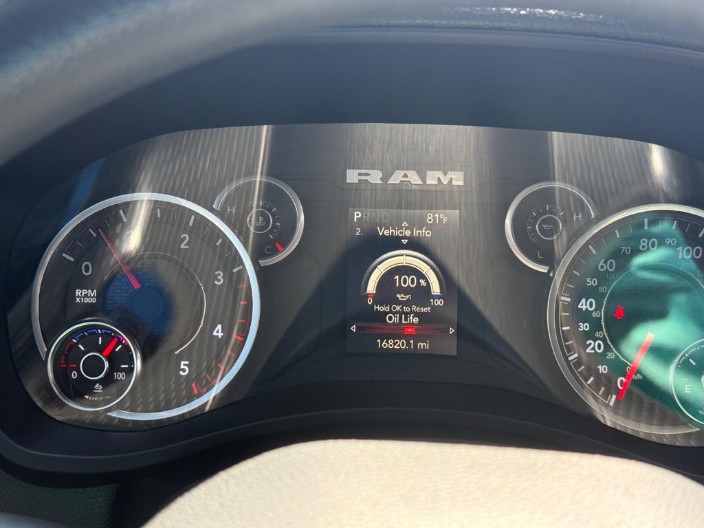 Ram 5500 Chassis Cab Vehicle Full-screen Gallery Image 16