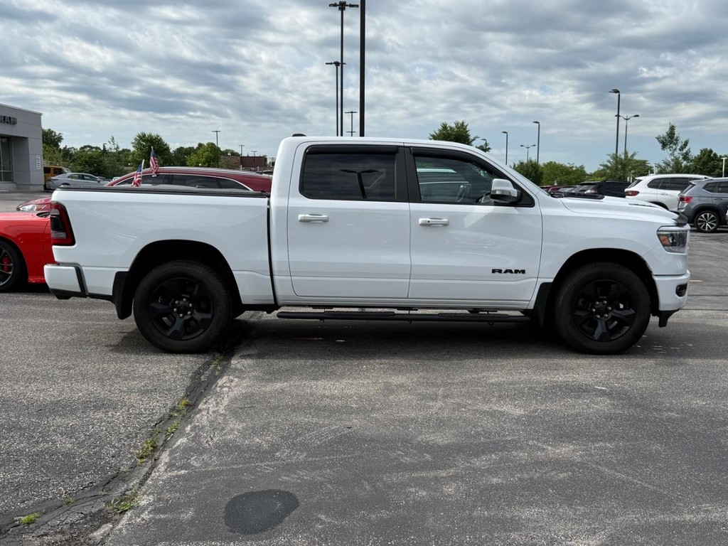 Ram 1500 Vehicle Full-screen Gallery Image 02