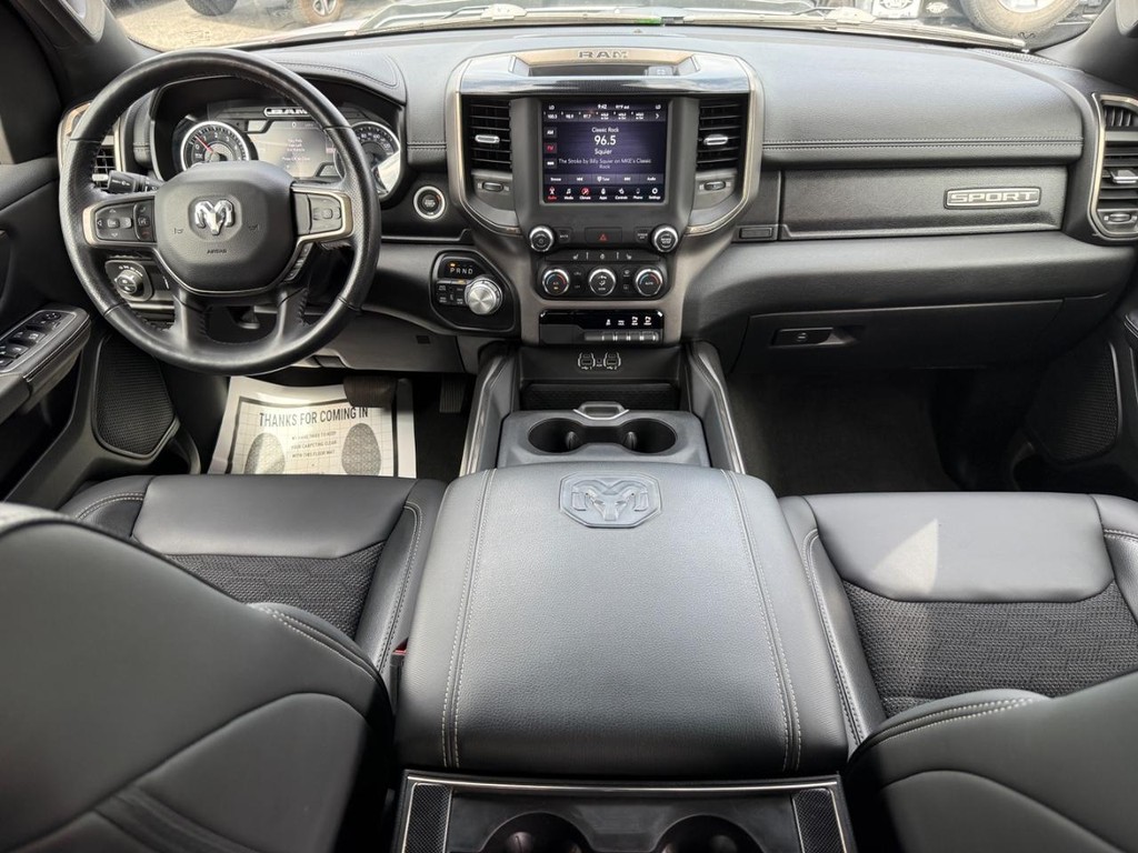 Ram 1500 Vehicle Full-screen Gallery Image 08