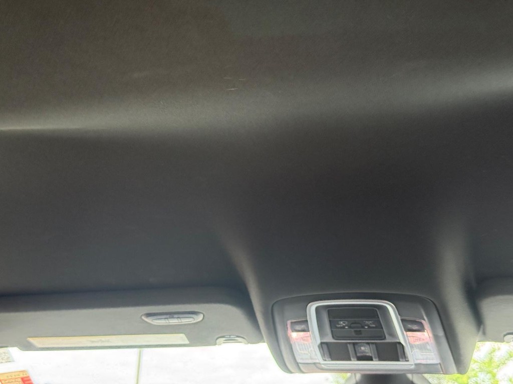 Ram 1500 Vehicle Full-screen Gallery Image 13