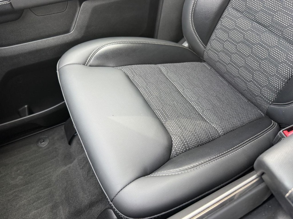 Ram 1500 Vehicle Full-screen Gallery Image 20