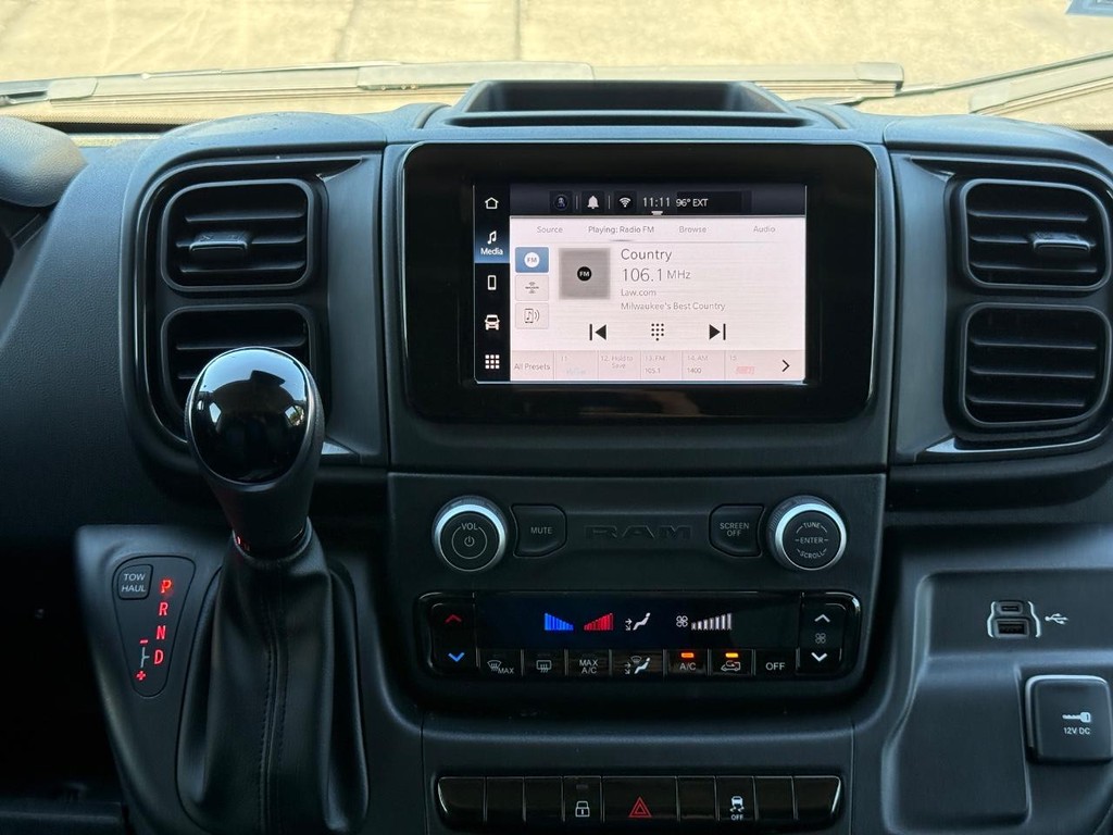 Ram ProMaster Cargo Van Vehicle Full-screen Gallery Image 08