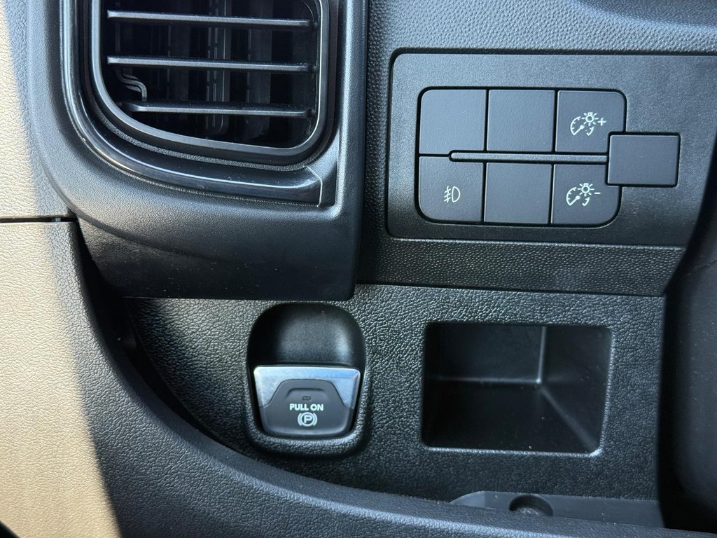 Ram ProMaster Cargo Van Vehicle Full-screen Gallery Image 18