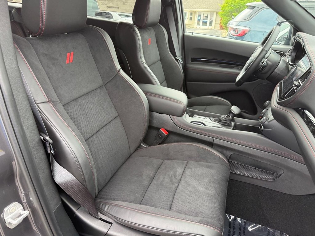 Dodge Durango Vehicle Full-screen Gallery Image 06