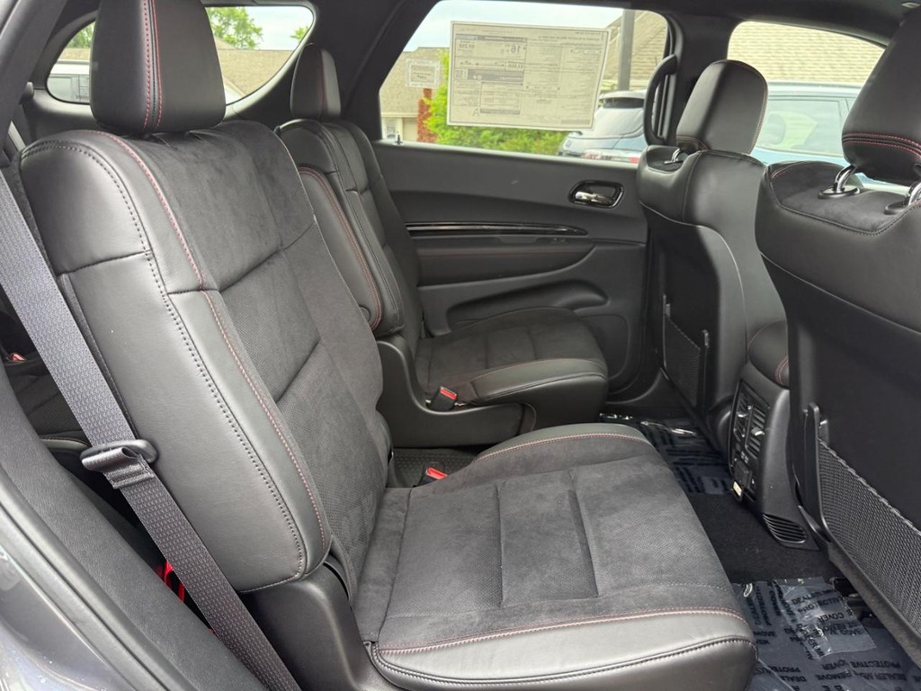 Dodge Durango Vehicle Full-screen Gallery Image 07