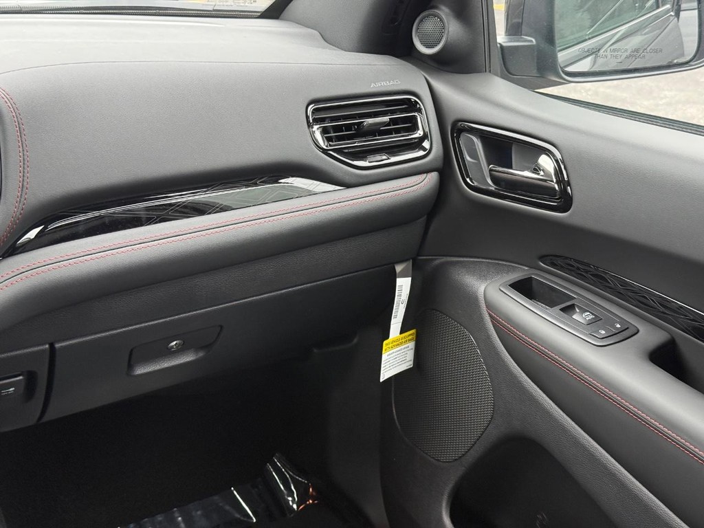 Dodge Durango Vehicle Full-screen Gallery Image 13
