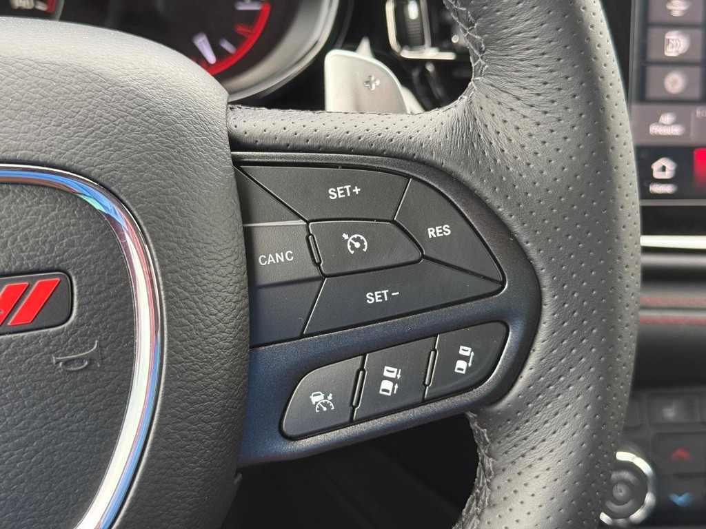Dodge Durango Vehicle Full-screen Gallery Image 16