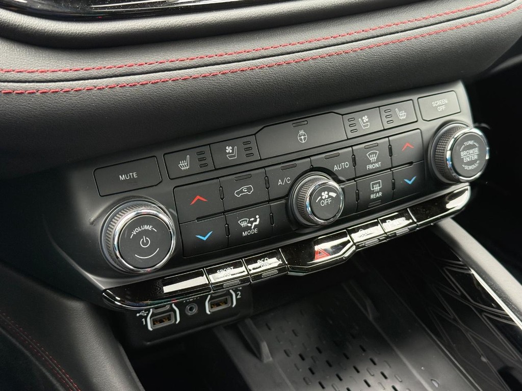Dodge Durango Vehicle Full-screen Gallery Image 19