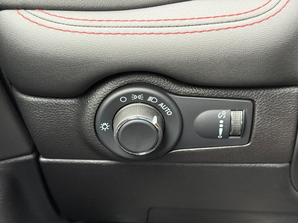 Dodge Durango Vehicle Full-screen Gallery Image 21