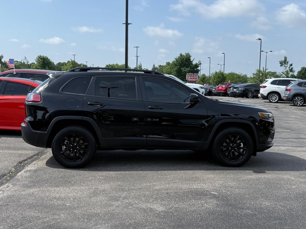 Jeep Cherokee Vehicle Full-screen Gallery Image 02