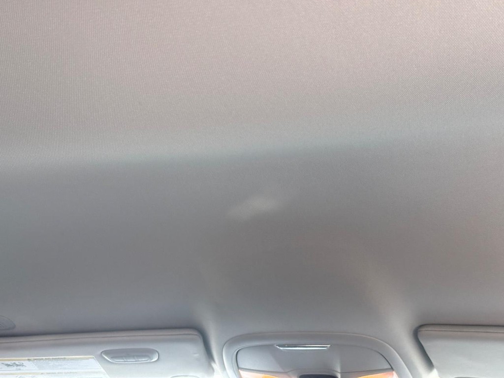 Jeep Cherokee Vehicle Full-screen Gallery Image 13