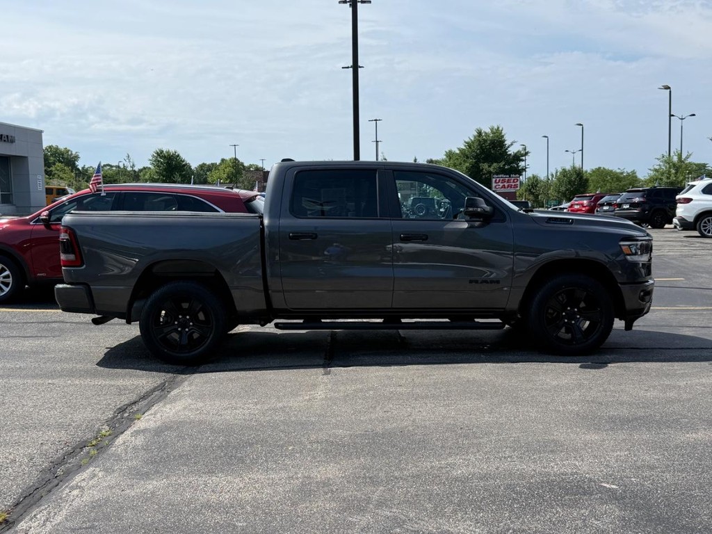 Ram 1500 Vehicle Full-screen Gallery Image 02