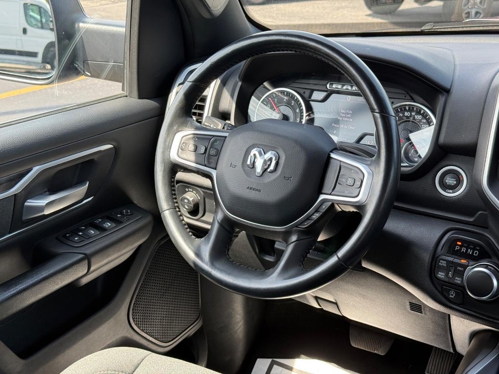 Ram 1500 Vehicle Full-screen Gallery Image 10