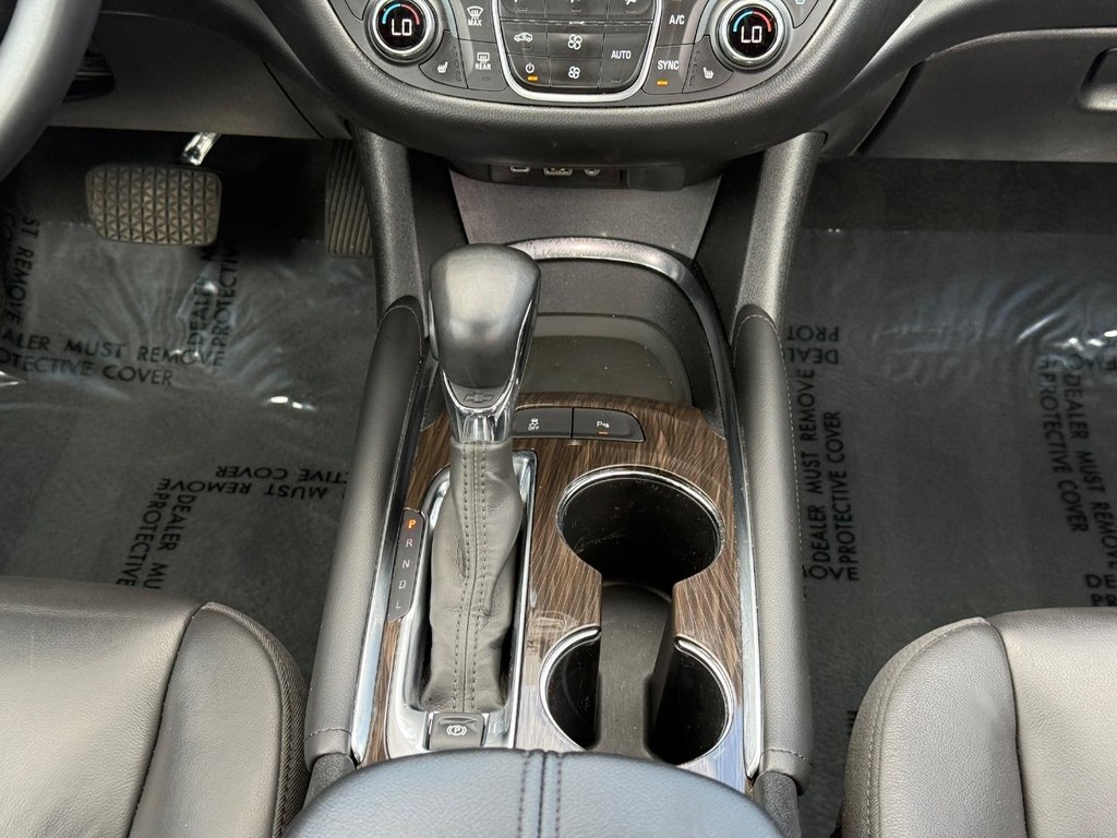 Chevrolet Malibu Vehicle Full-screen Gallery Image 10