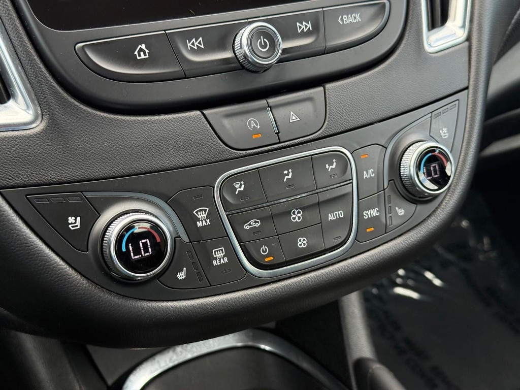 Chevrolet Malibu Vehicle Full-screen Gallery Image 18