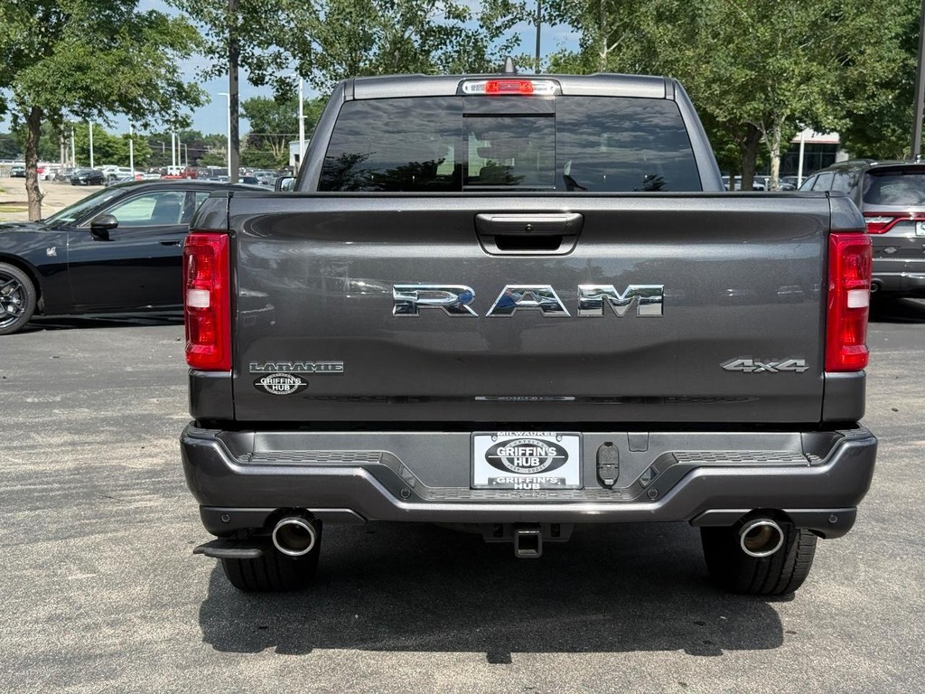 Ram 1500 Vehicle Full-screen Gallery Image 04