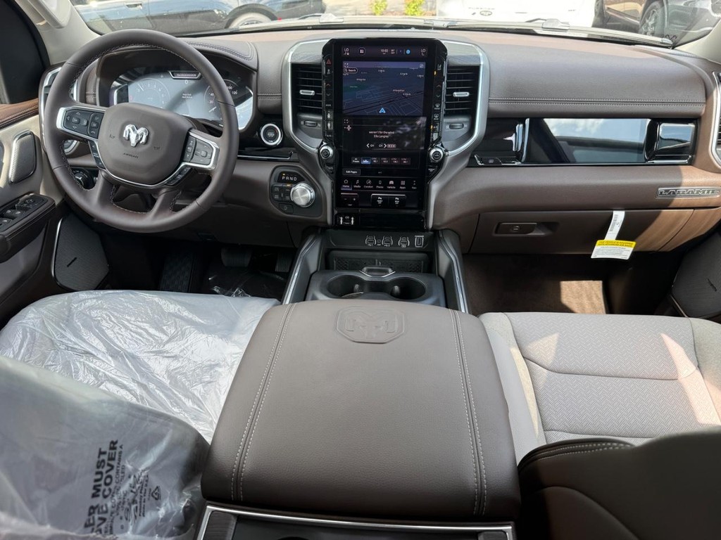 Ram 1500 Vehicle Full-screen Gallery Image 06