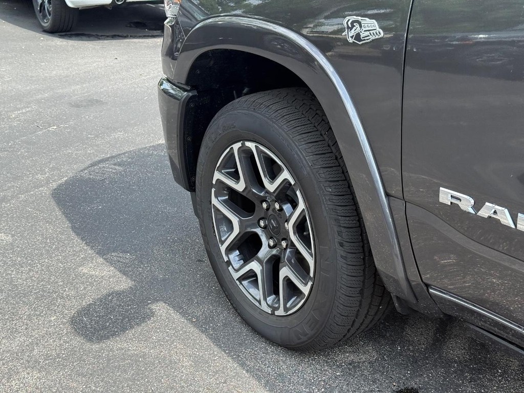 Ram 1500 Vehicle Full-screen Gallery Image 12