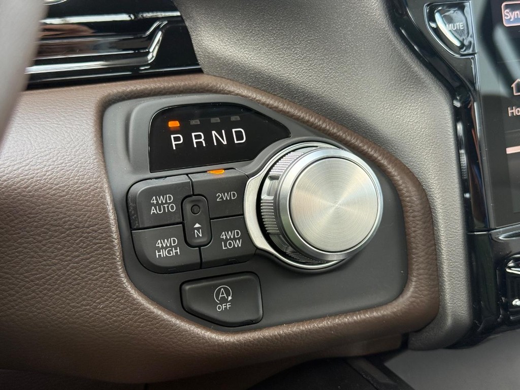 Ram 1500 Vehicle Full-screen Gallery Image 20