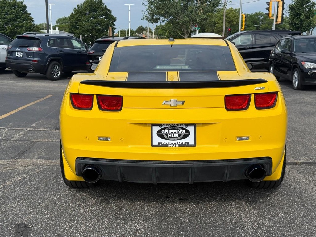 Chevrolet Camaro Vehicle Full-screen Gallery Image 04