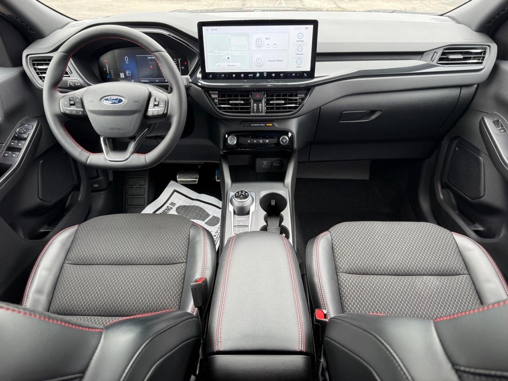 Ford Escape Vehicle Full-screen Gallery Image 08