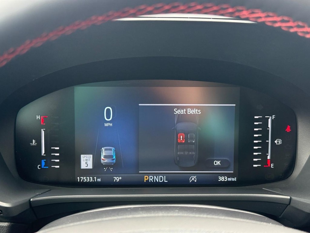 Ford Escape Vehicle Full-screen Gallery Image 17