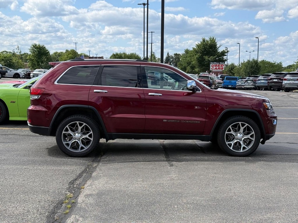Jeep Grand Cherokee WK Vehicle Full-screen Gallery Image 02