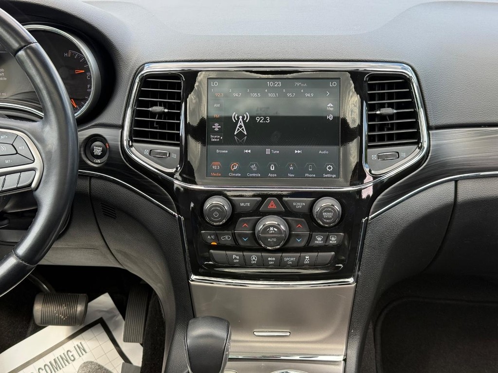 Jeep Grand Cherokee WK Vehicle Full-screen Gallery Image 09