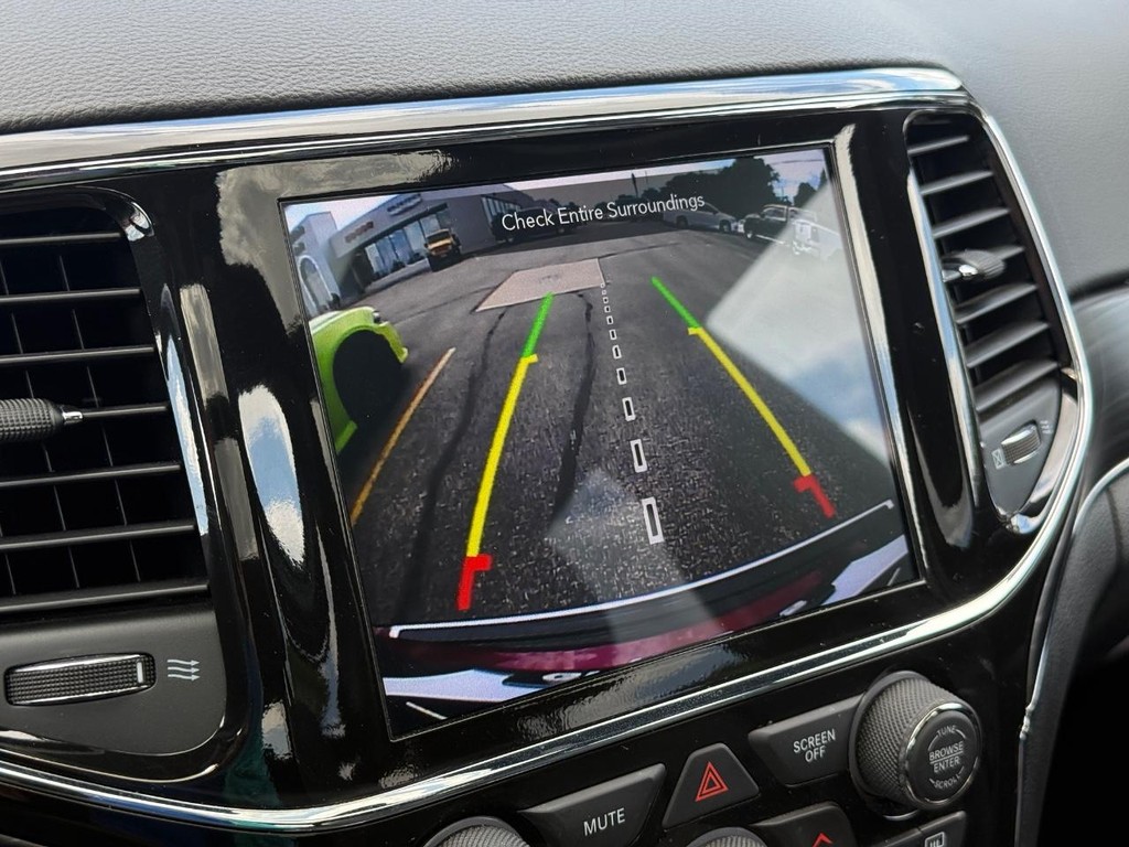 Jeep Grand Cherokee WK Vehicle Full-screen Gallery Image 17