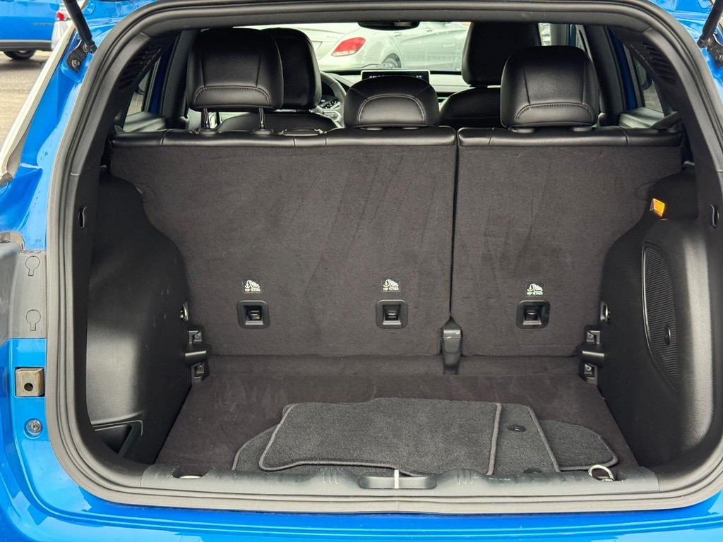 Jeep Compass Vehicle Full-screen Gallery Image 05