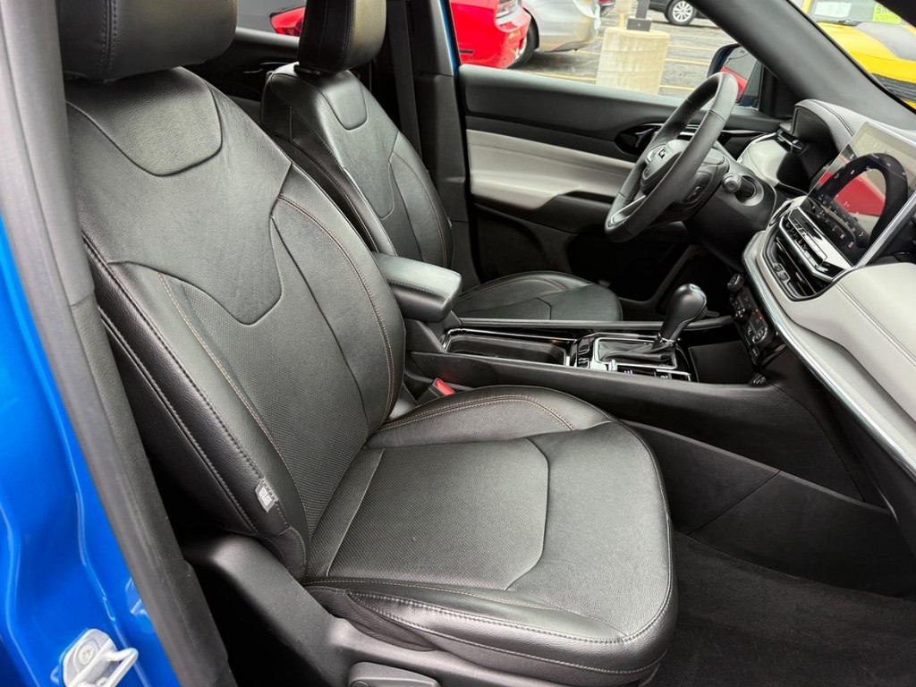 Jeep Compass Vehicle Full-screen Gallery Image 06