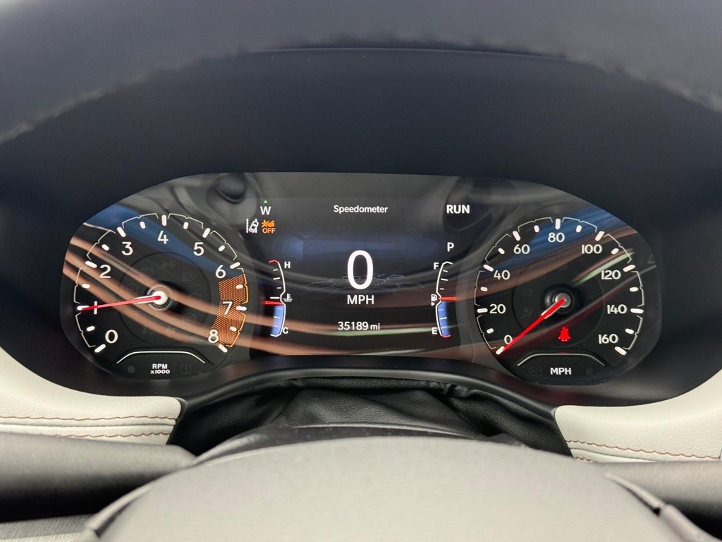 Jeep Compass Vehicle Full-screen Gallery Image 14
