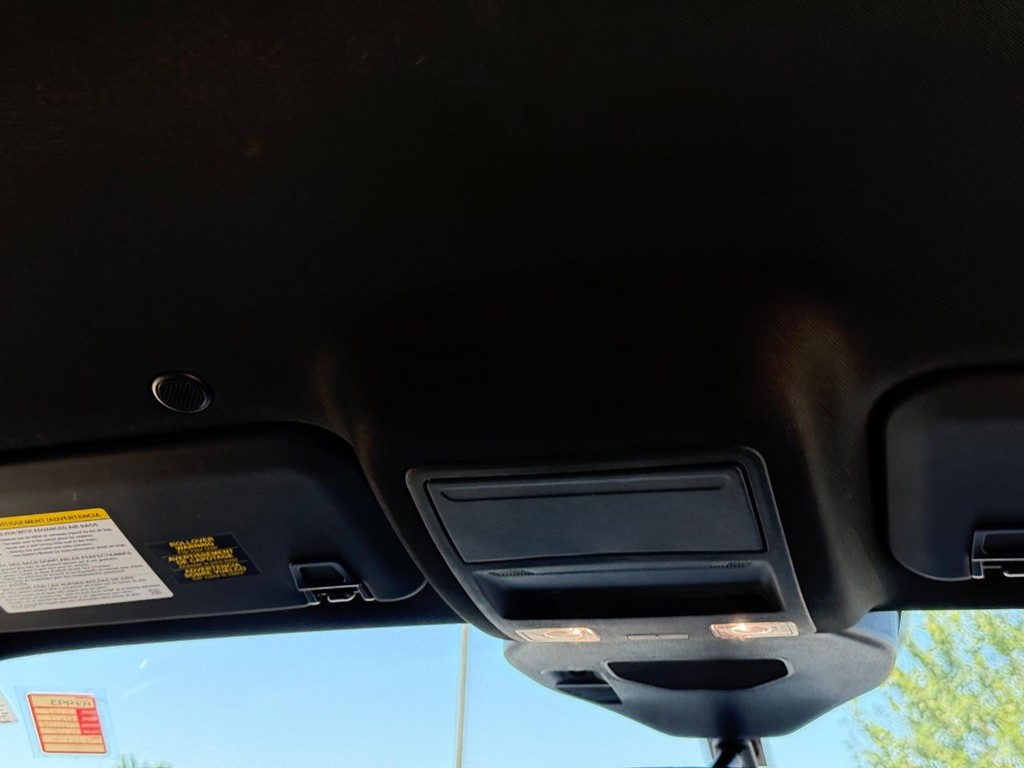 Ford Escape Vehicle Full-screen Gallery Image 13
