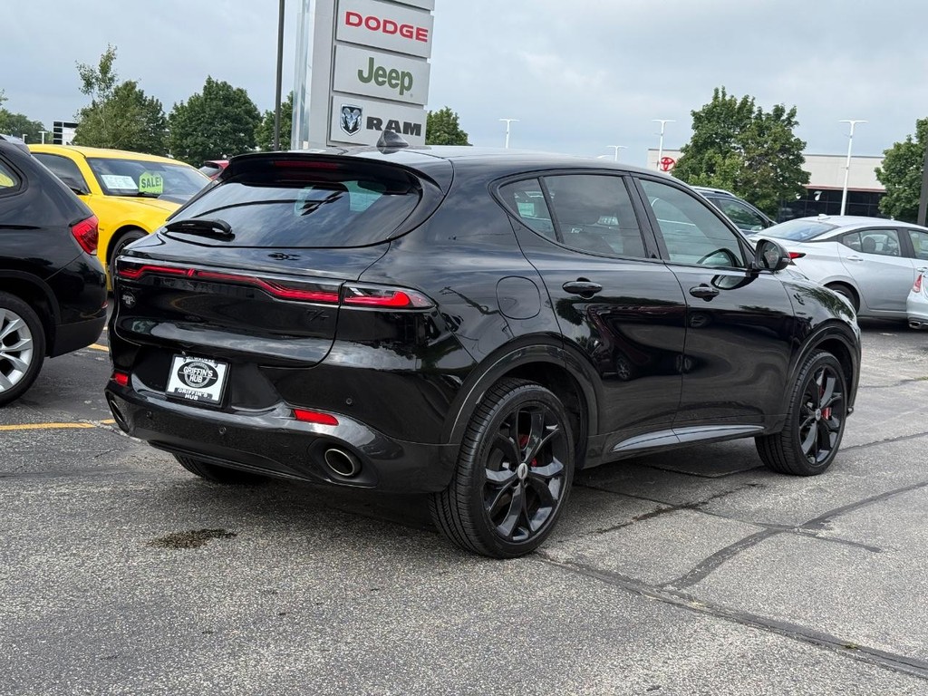 Dodge Hornet Vehicle Full-screen Gallery Image 03