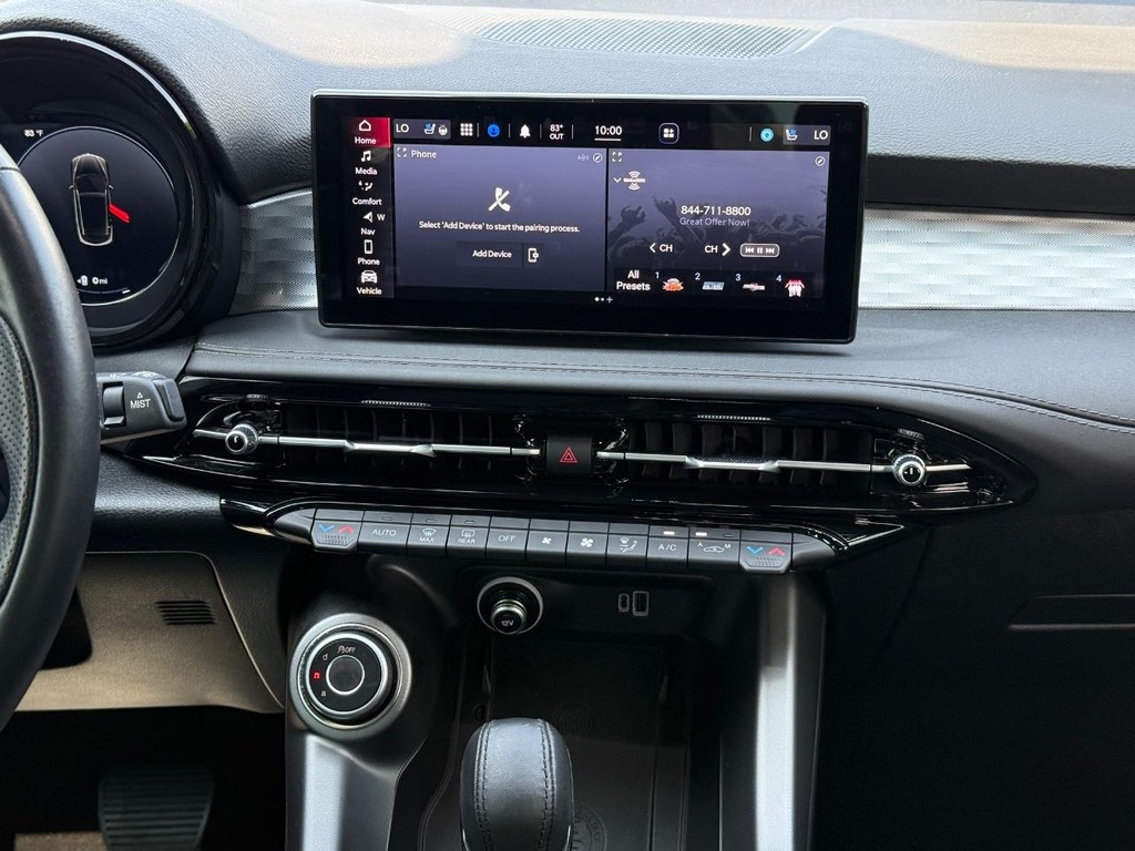 Alfa Romeo Tonale Vehicle Full-screen Gallery Image 09