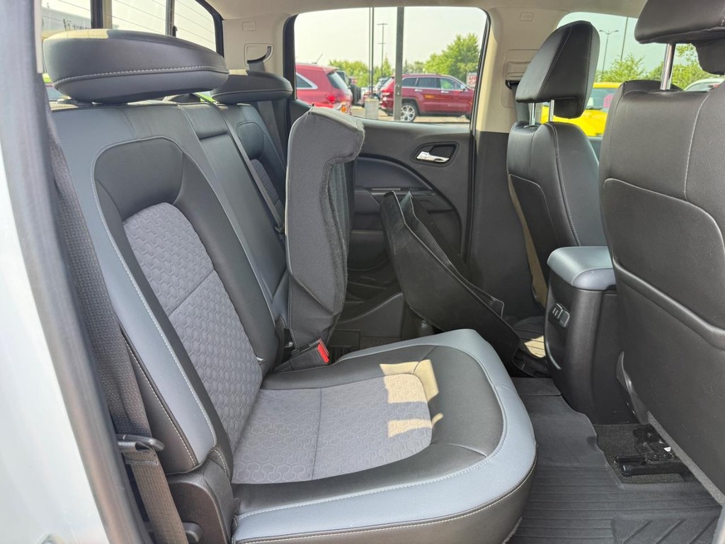 Chevrolet Colorado Vehicle Full-screen Gallery Image 07