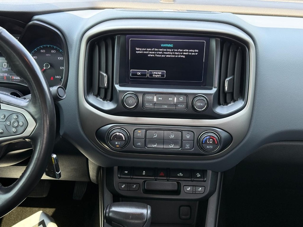 Chevrolet Colorado Vehicle Full-screen Gallery Image 09