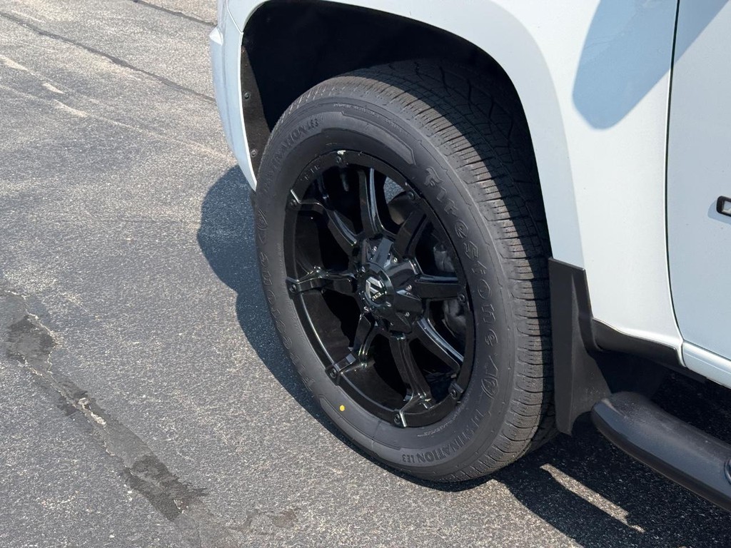 Chevrolet Colorado Vehicle Full-screen Gallery Image 13