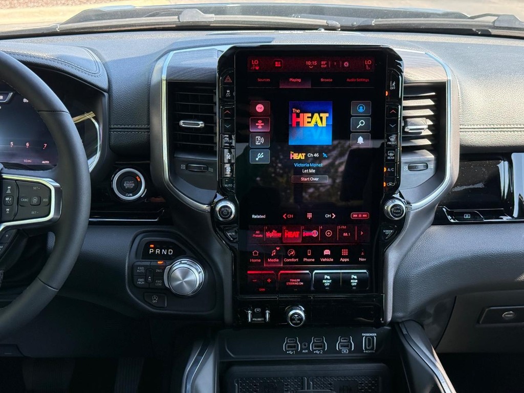 Ram 1500 Vehicle Full-screen Gallery Image 08