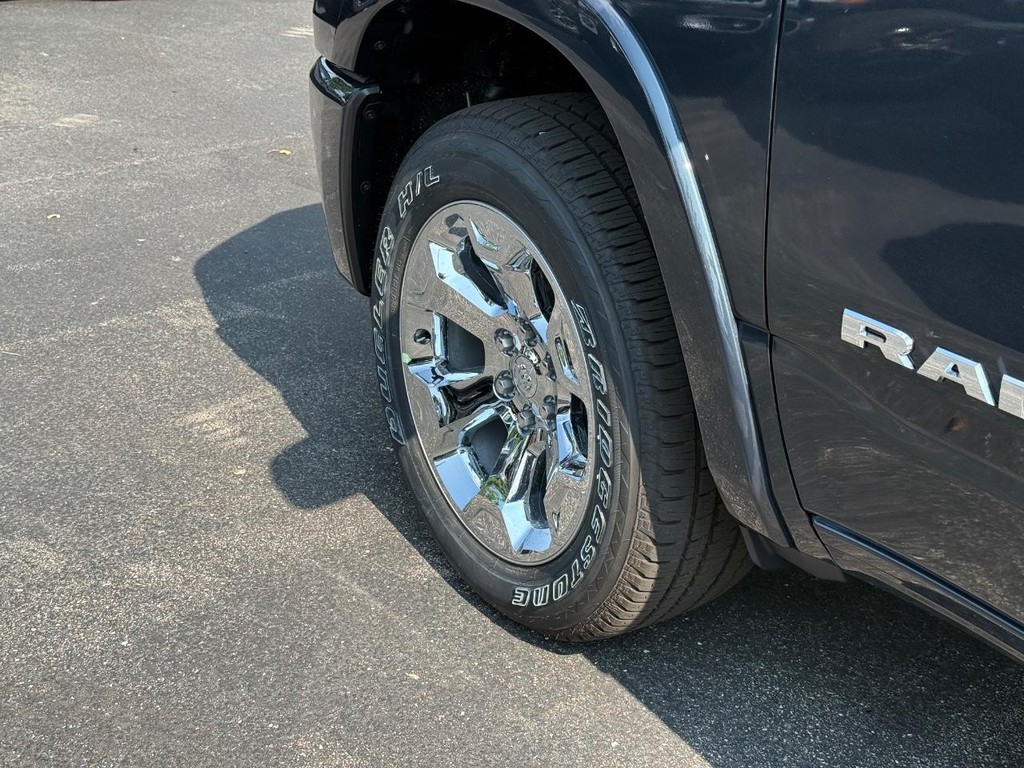Ram 1500 Vehicle Full-screen Gallery Image 12