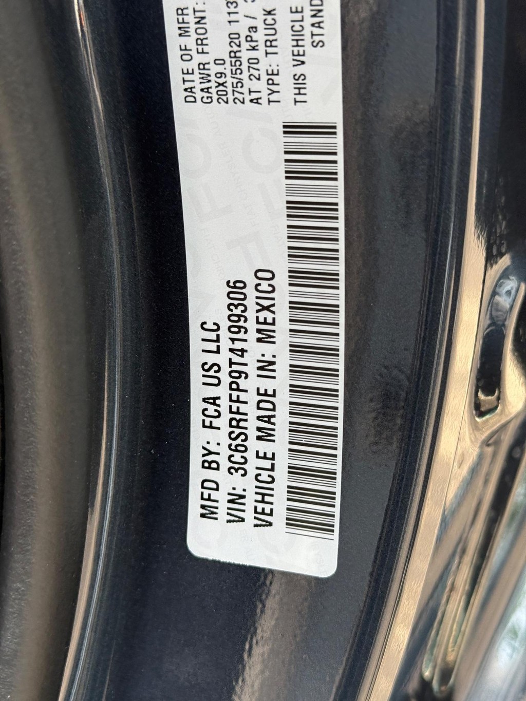 Ram 1500 Vehicle Full-screen Gallery Image 20