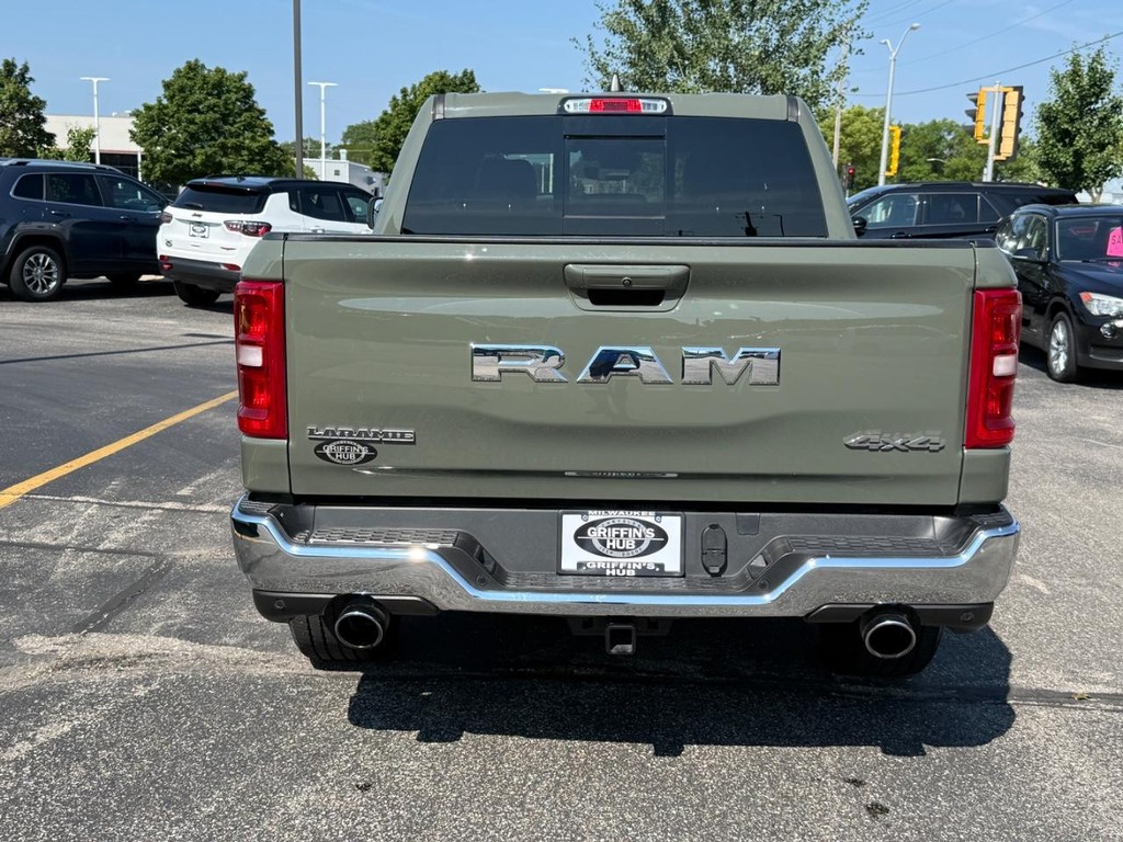 Ram 1500 Vehicle Full-screen Gallery Image 04