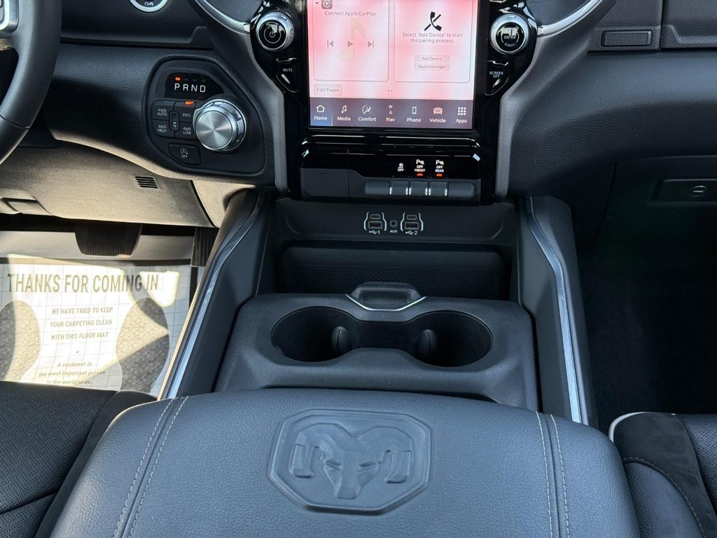 Ram 1500 Vehicle Full-screen Gallery Image 10