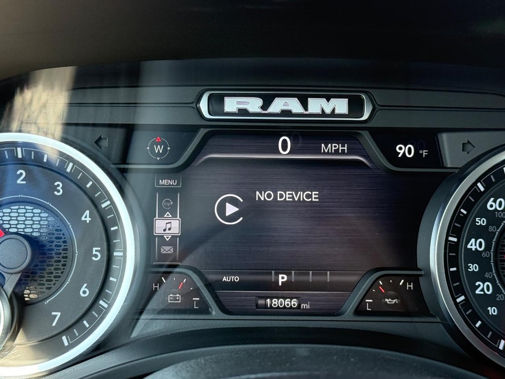 Ram 1500 Vehicle Full-screen Gallery Image 16