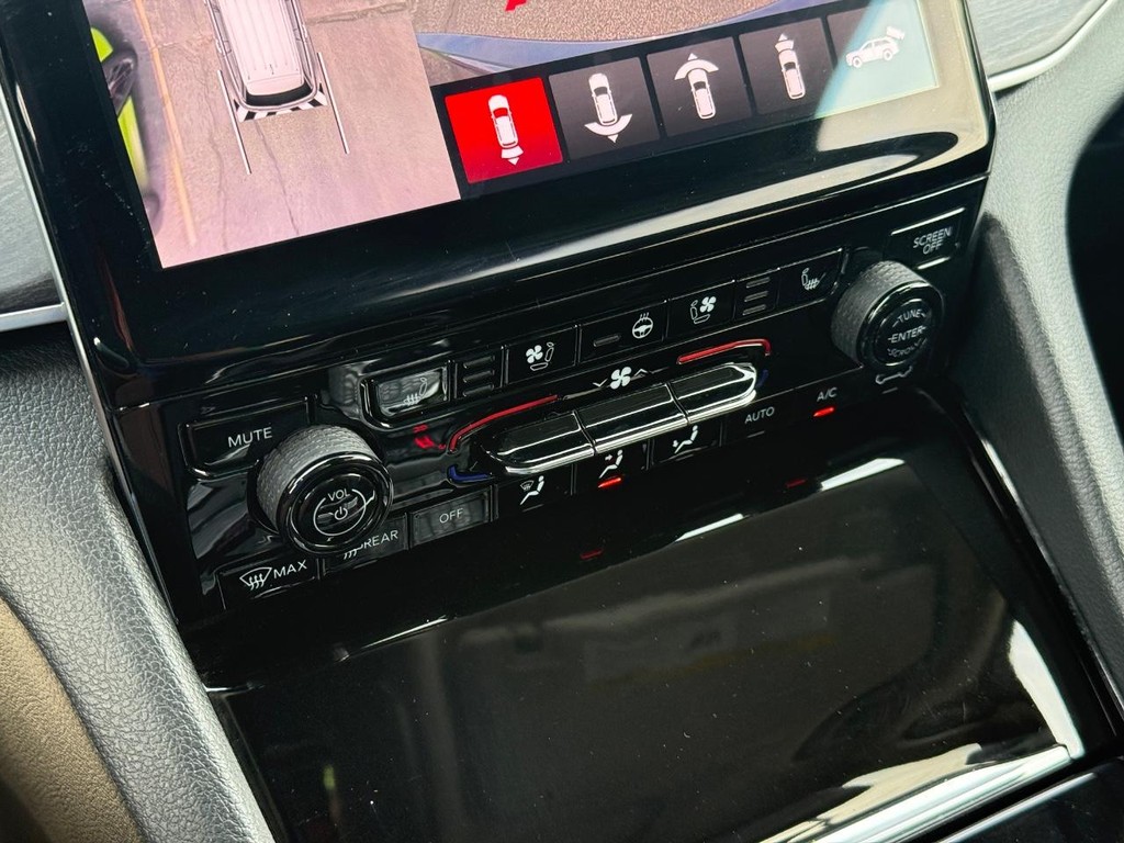 Jeep Grand Cherokee 4xe Vehicle Full-screen Gallery Image 18