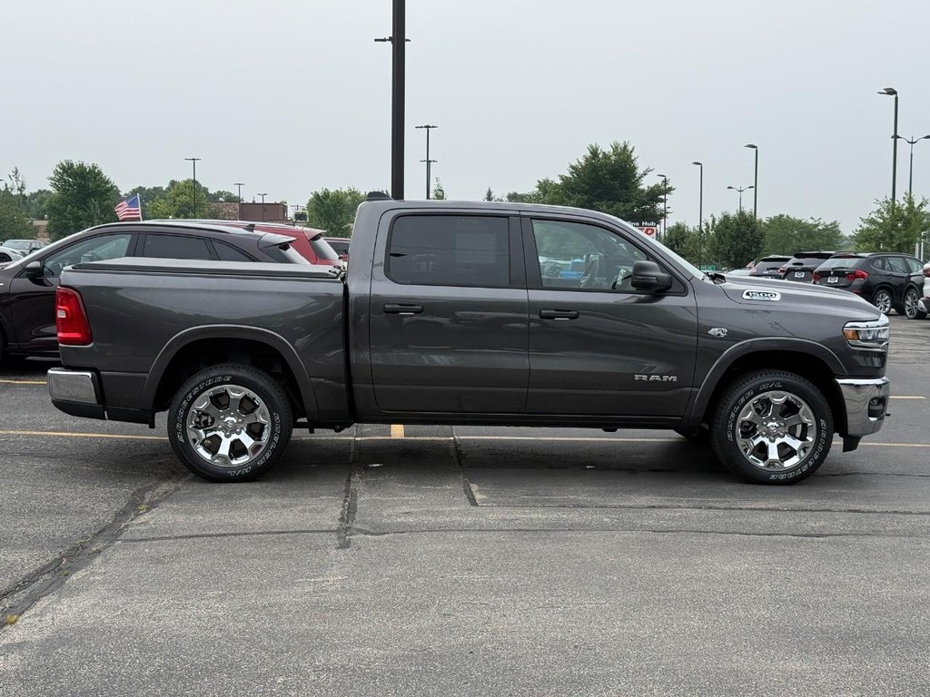 Ram 1500 Vehicle Full-screen Gallery Image 02